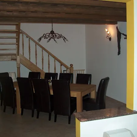 Holiday Home In Przesieka Near Ski Slopes, Cleaning Included 셰시에카