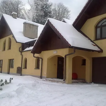 Holiday Home In Przesieka Near Ski Slopes, Cleaning Included 셰시에카
